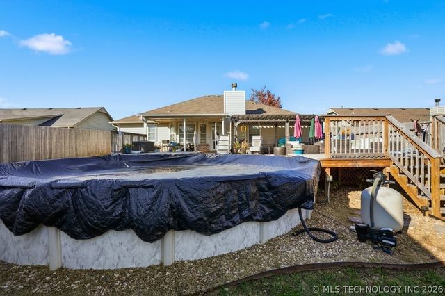 622 W Redwood Street West, Coweta, OK 74429