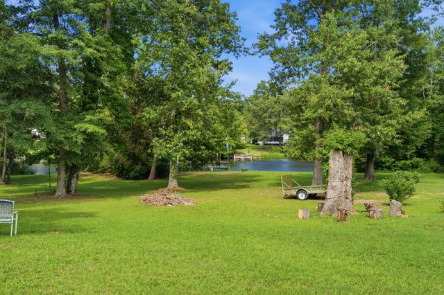 1226 Saint Julien Drive, Eutawville, SC 29048
