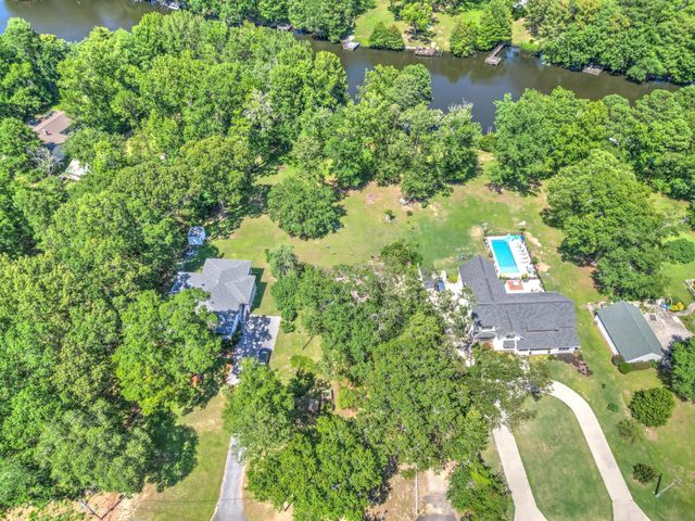 1226 Saint Julien Drive, Eutawville, SC 29048