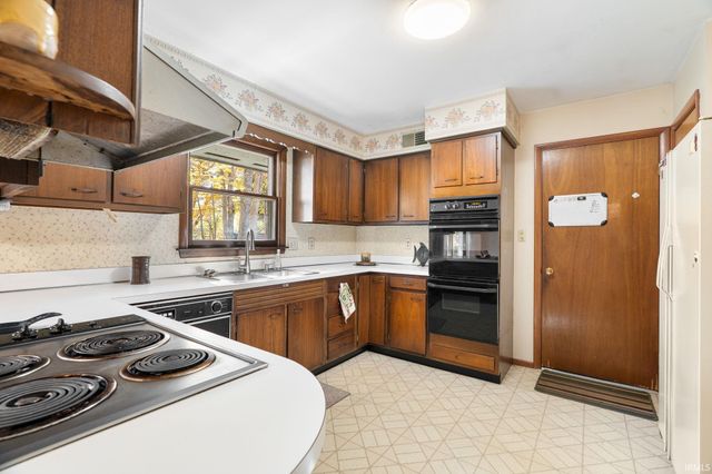 3611 Woodcliff Drive, Lafayette, IN 47905