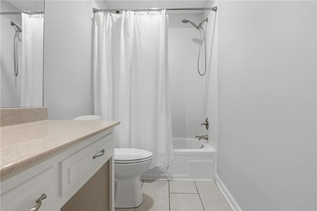 12665 W 110TH Terrace, Overland Park, KS 66210