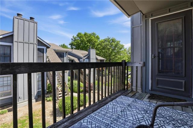 12665 W 110TH Terrace, Overland Park, KS 66210