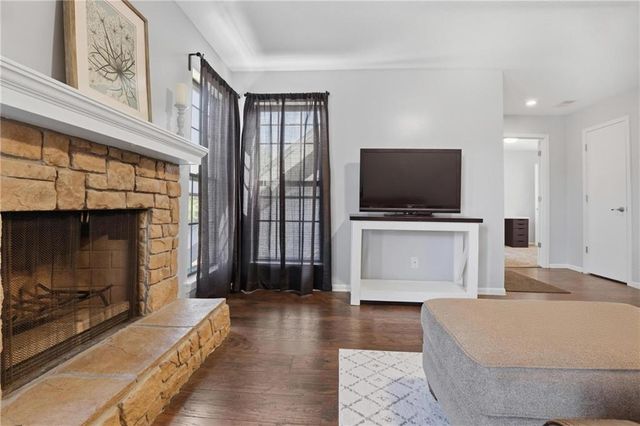 12665 W 110TH Terrace, Overland Park, KS 66210