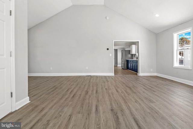 315 RIVERSIDE DR, Essex, MD 21221