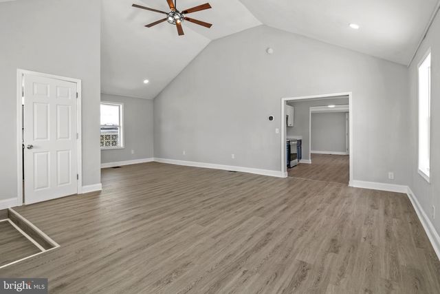 315 RIVERSIDE DR, Essex, MD 21221