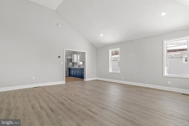 315 RIVERSIDE DR, Essex, MD 21221