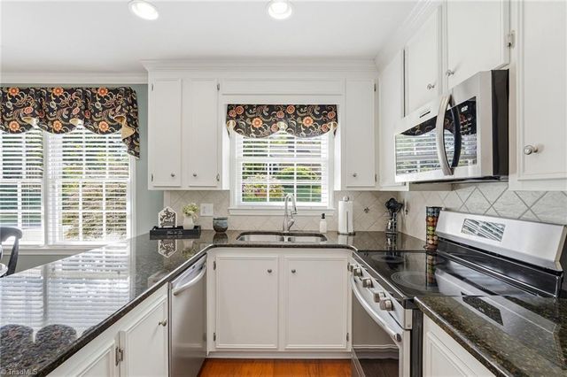 1075 Foothills Drive, Kernersville, NC 27284