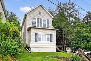 606 N Penn St, Penn Twp, PA 15675