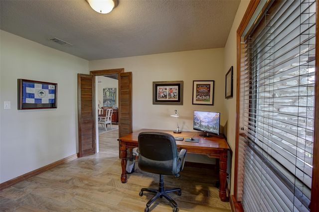 205 E Esparada DR, Georgetown, TX 78628