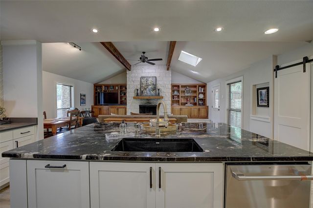 205 E Esparada DR, Georgetown, TX 78628