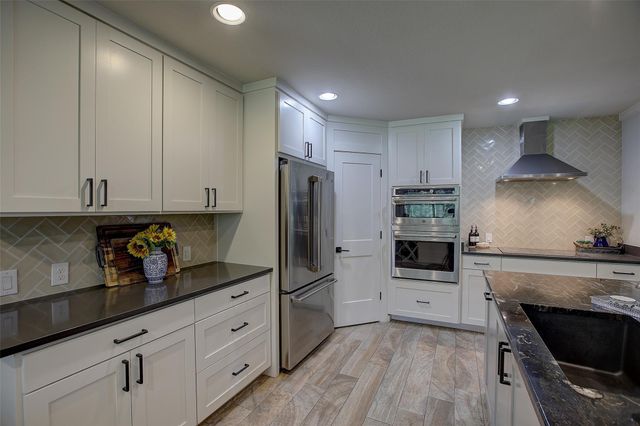205 E Esparada DR, Georgetown, TX 78628