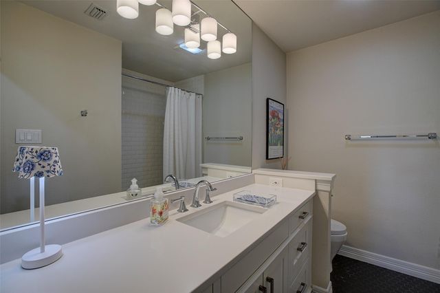 205 E Esparada DR, Georgetown, TX 78628