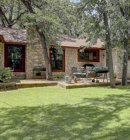 205 E Esparada DR, Georgetown, TX 78628