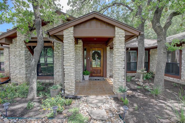 205 E Esparada DR, Georgetown, TX 78628
