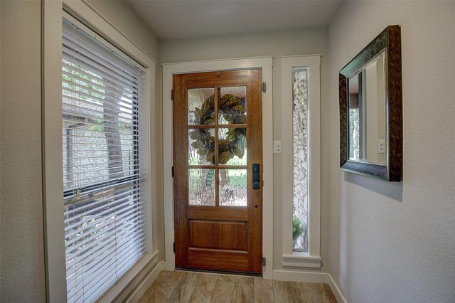 205 E Esparada DR, Georgetown, TX 78628