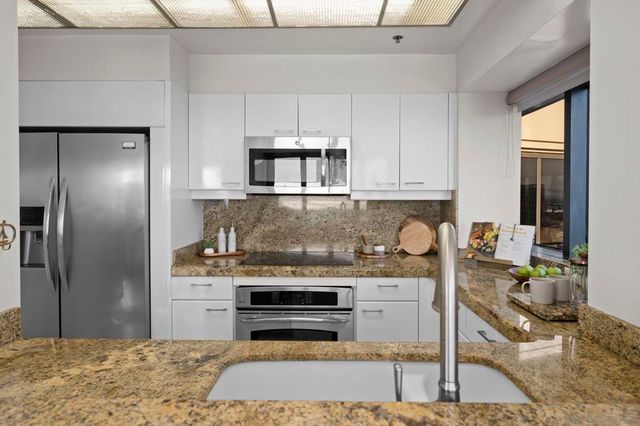 100 Harbor Dr 3005, San Diego, CA 92101
