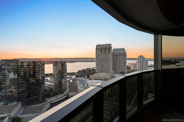 100 Harbor Dr 3005, San Diego, CA 92101