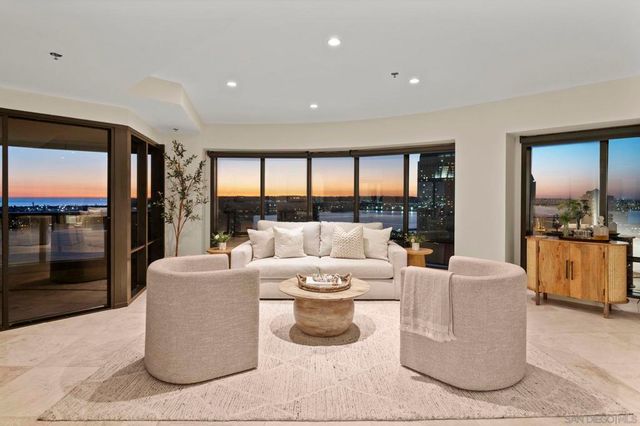 100 Harbor Dr 3005, San Diego, CA 92101