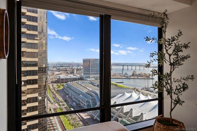 100 Harbor Dr 3005, San Diego, CA 92101