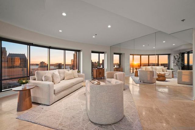 100 Harbor Dr 3005, San Diego, CA 92101