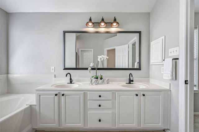 1020 Jefferson Street, Alvin, TX 77511