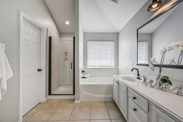 1020 Jefferson Street, Alvin, TX 77511