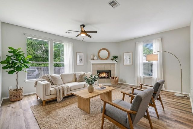 1020 Jefferson Street, Alvin, TX 77511