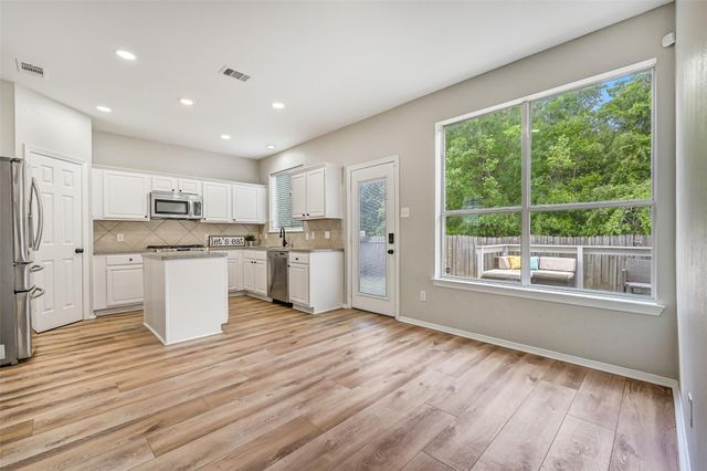 1020 Jefferson Street, Alvin, TX 77511