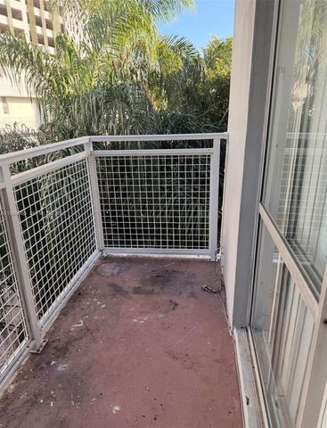 1610 NW N River Dr 303, Miami, FL 33125