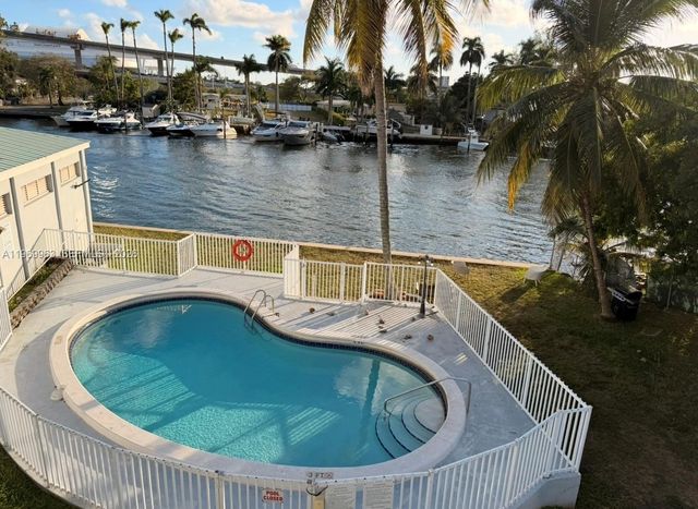 1610 NW N River Dr 303, Miami, FL 33125