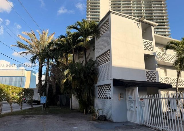 1610 NW N River Dr 303, Miami, FL 33125