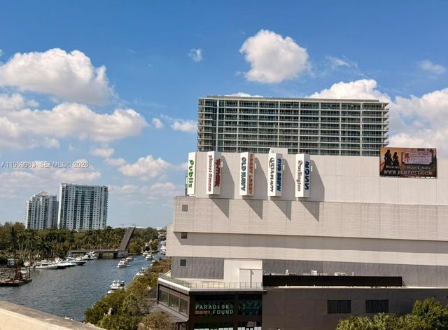 1610 NW N River Dr 303, Miami, FL 33125