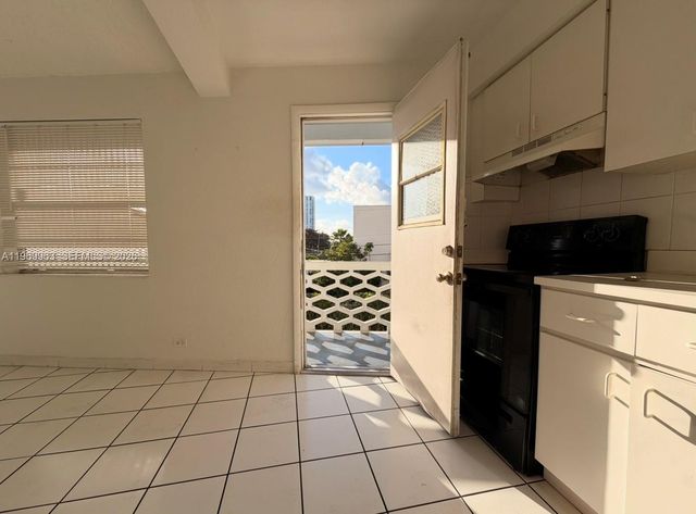 1610 NW N River Dr 303, Miami, FL 33125