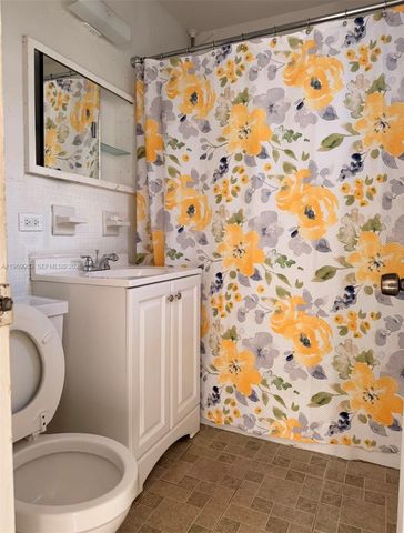 1610 NW N River Dr 303, Miami, FL 33125