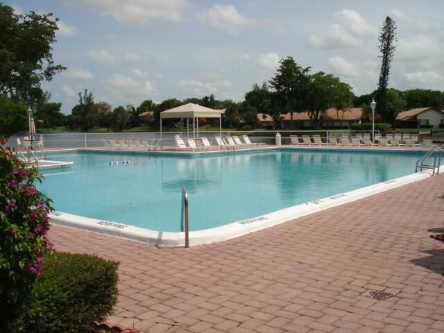3730 Inverrary Drive 2a, Lauderhill, FL 33319