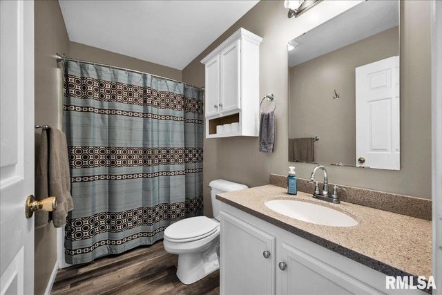 54 SHADY OAK Court, Dahinda, IL 61428