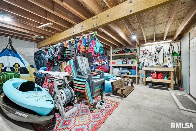 54 SHADY OAK Court, Dahinda, IL 61428