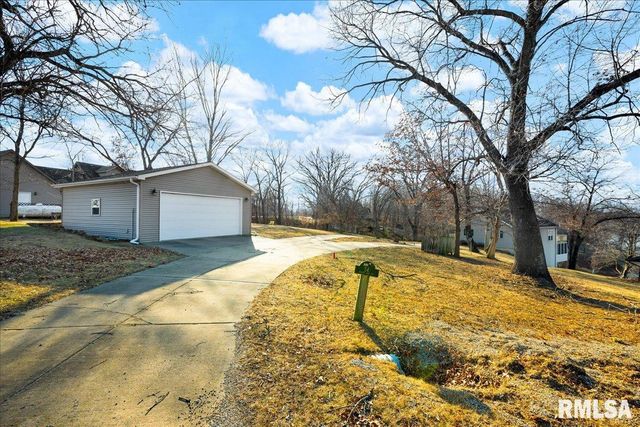 54 SHADY OAK Court, Dahinda, IL 61428