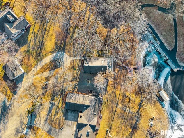 54 SHADY OAK Court, Dahinda, IL 61428