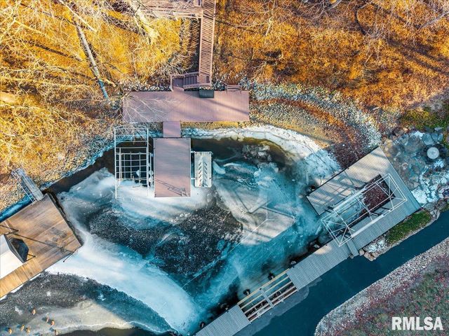 54 SHADY OAK Court, Dahinda, IL 61428