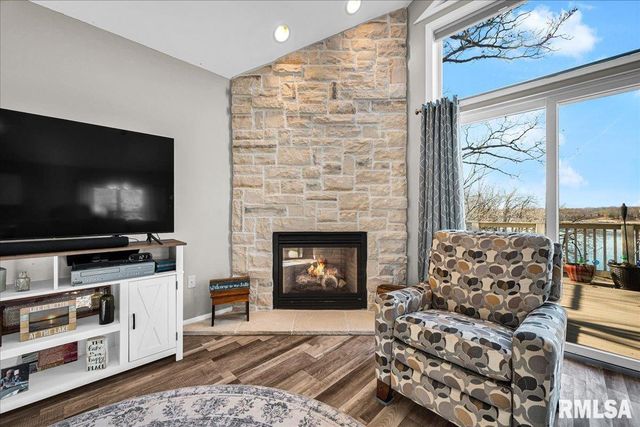 54 SHADY OAK Court, Dahinda, IL 61428