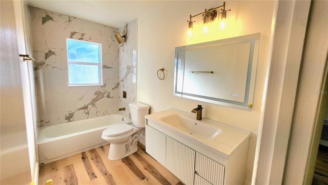 6245 FOX HUNT TRAIL, Orlando, FL 32808