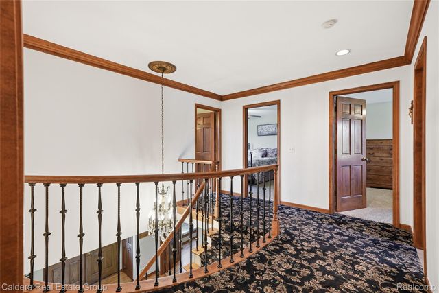8915 Chestnut Run Drive, Shelby Charter Township, MI 48317