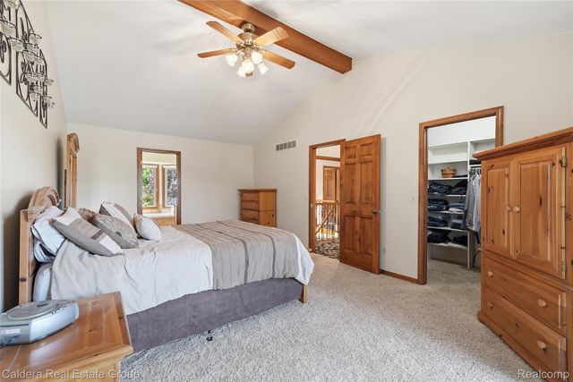 8915 Chestnut Run Drive, Shelby Charter Township, MI 48317