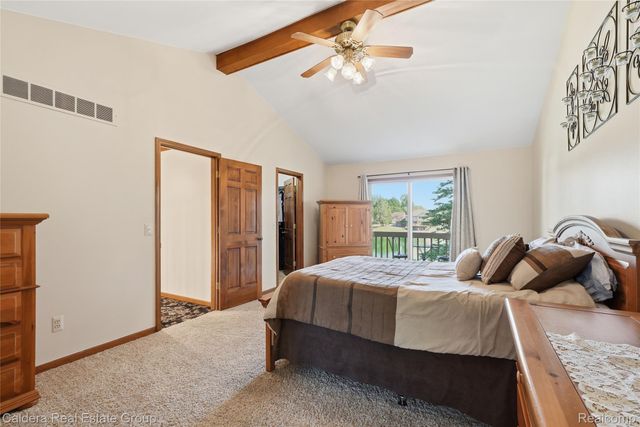 8915 Chestnut Run Drive, Shelby Charter Township, MI 48317