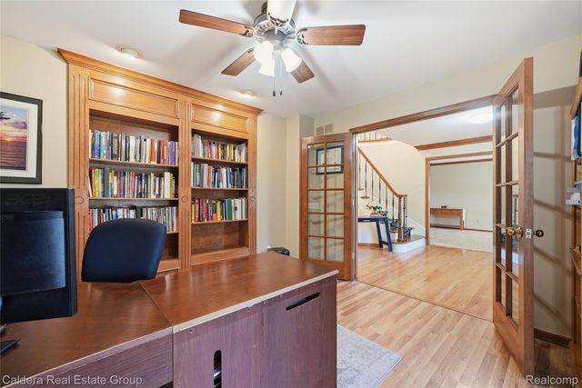 8915 Chestnut Run Drive, Shelby Charter Township, MI 48317