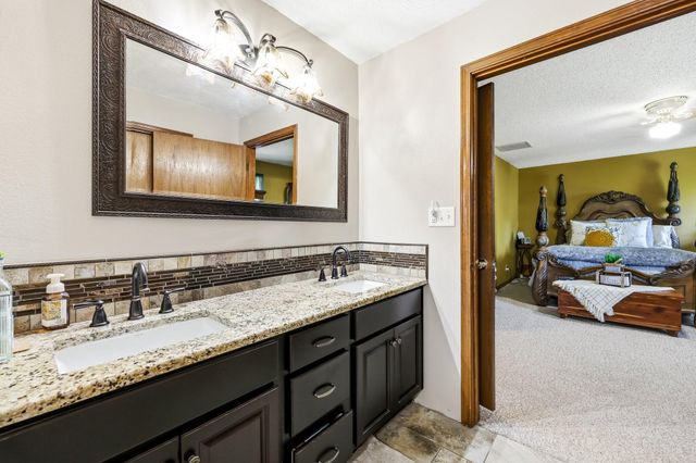 85 Dogwood Ridge Drive, Rogersville, MO 65742