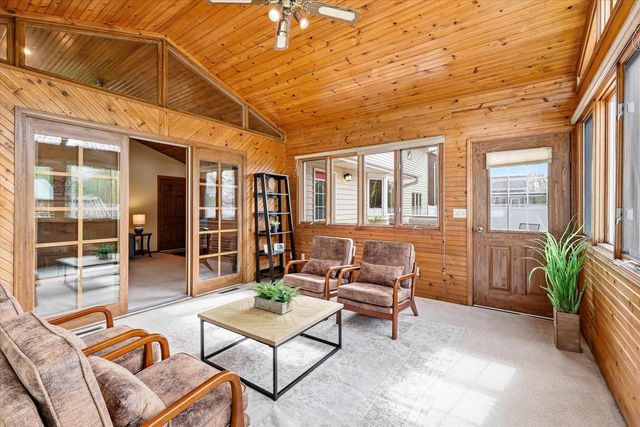 917 E KRAMER LANE, Appleton, WI 54915