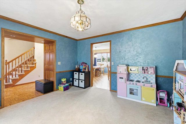 917 E KRAMER LANE, Appleton, WI 54915