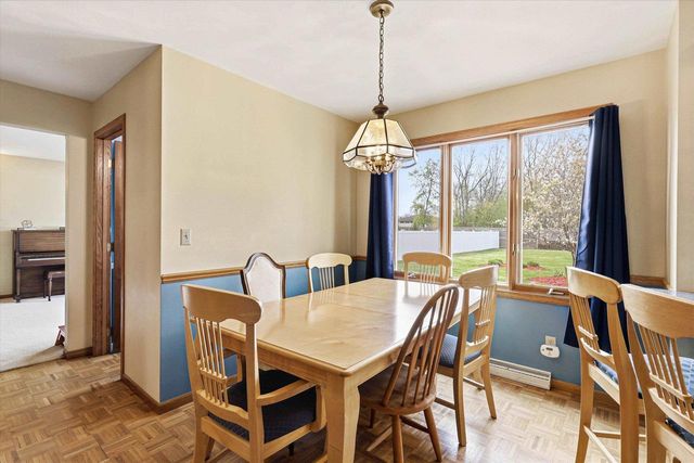 917 E KRAMER LANE, Appleton, WI 54915